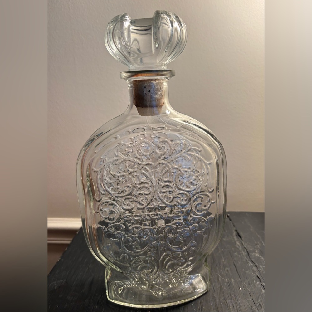 Vintage Schenley whiskey/bourbon embossed glass bottle decanter